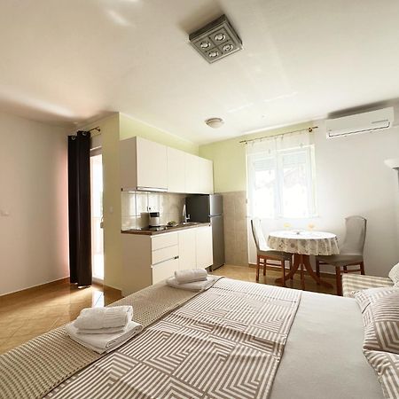 Apartments Villa Miranda Vodice Buitenkant foto