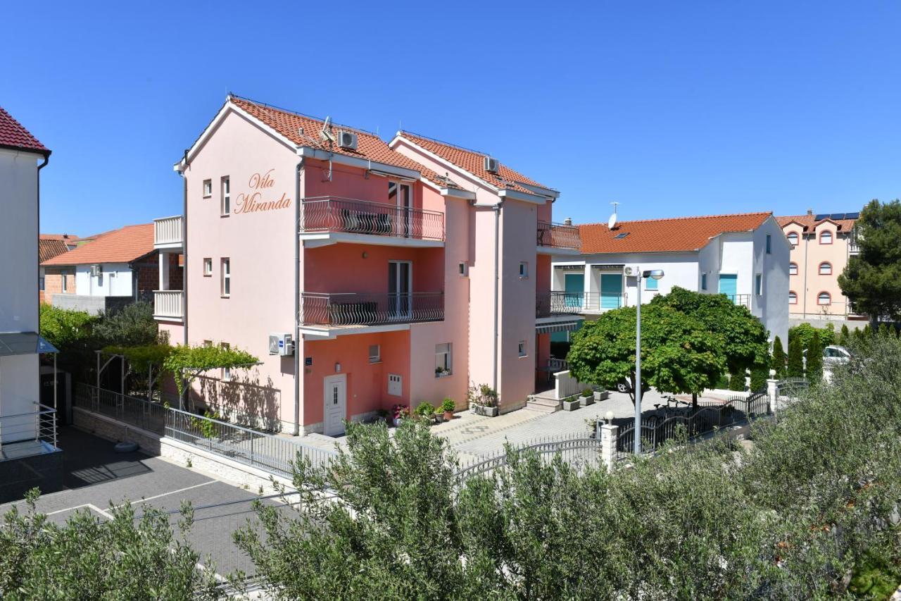 Apartments Villa Miranda Vodice Buitenkant foto