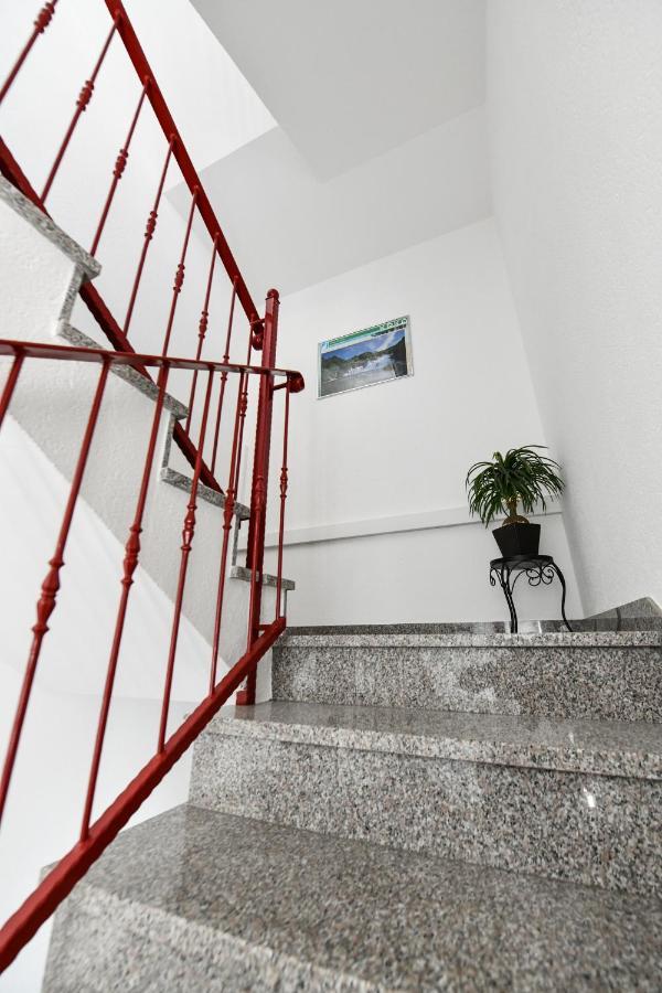 Apartments Villa Miranda Vodice Buitenkant foto