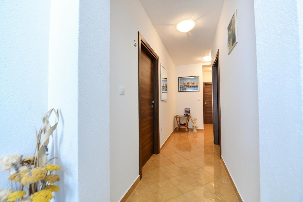 Apartments Villa Miranda Vodice Buitenkant foto