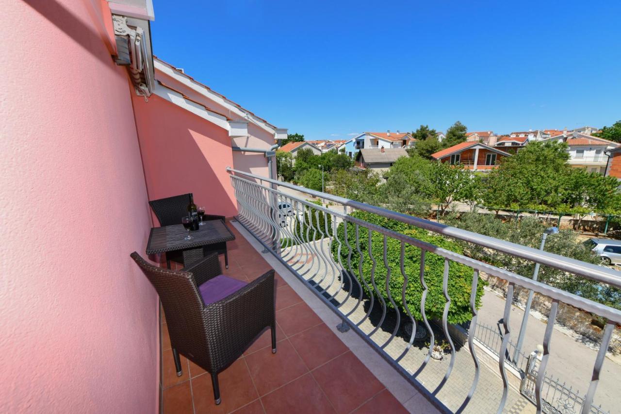 Apartments Villa Miranda Vodice Buitenkant foto