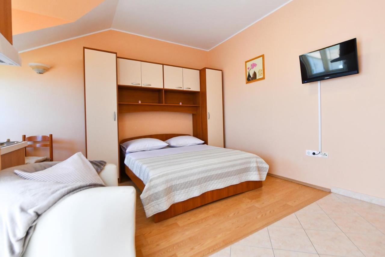 Apartments Villa Miranda Vodice Buitenkant foto