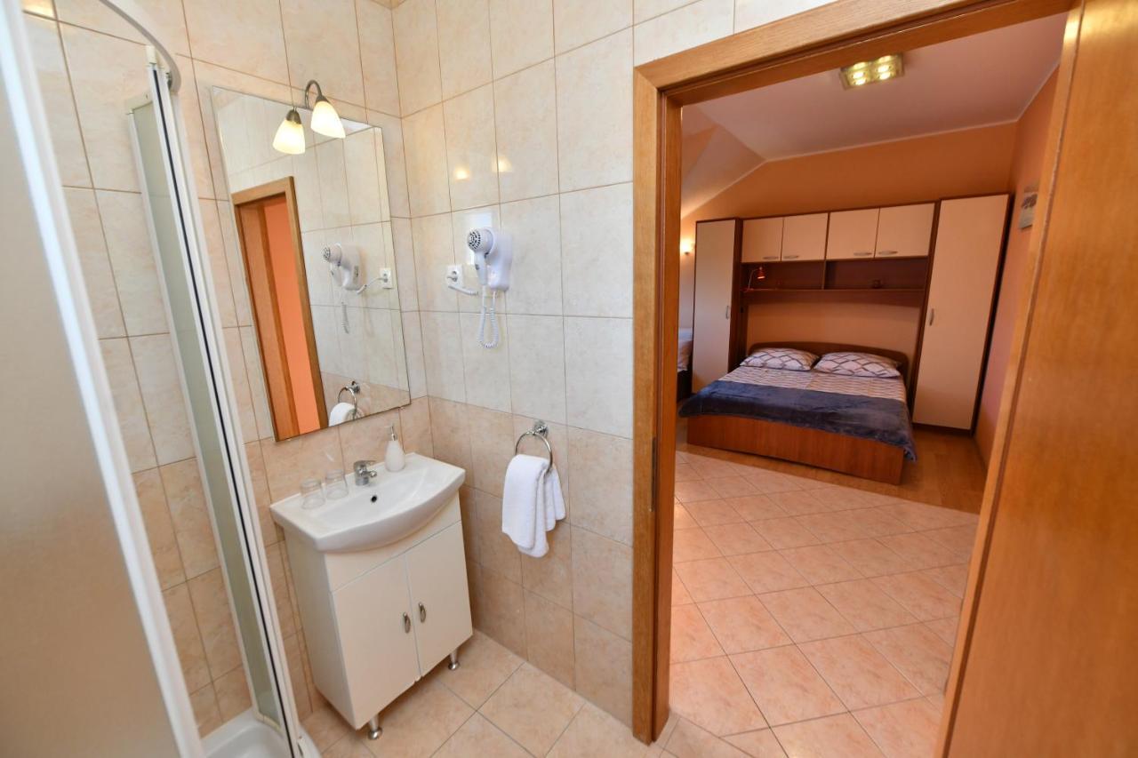 Apartments Villa Miranda Vodice Buitenkant foto