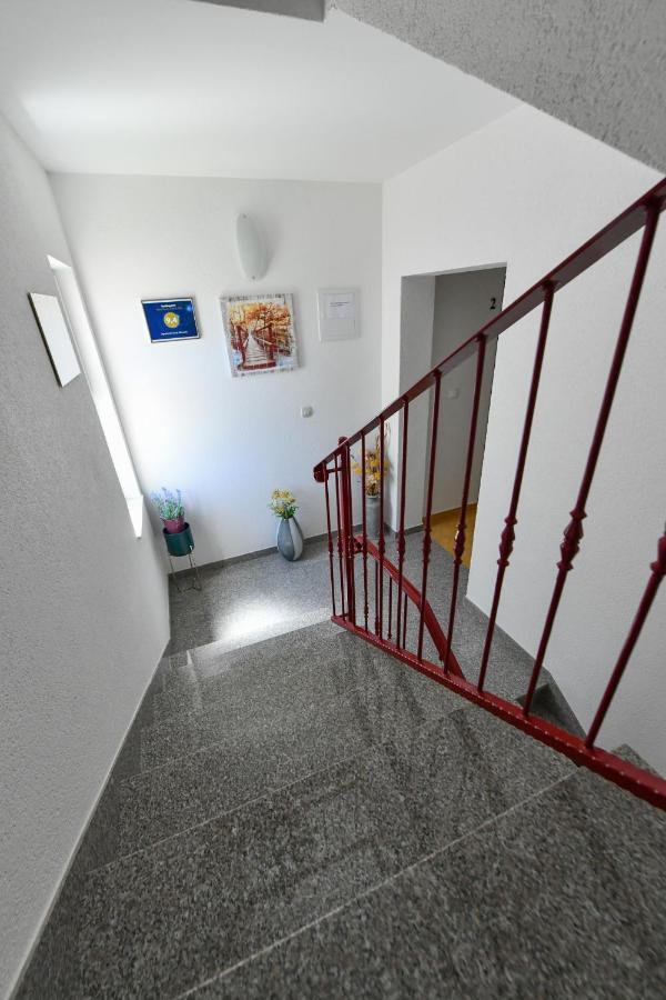 Apartments Villa Miranda Vodice Buitenkant foto