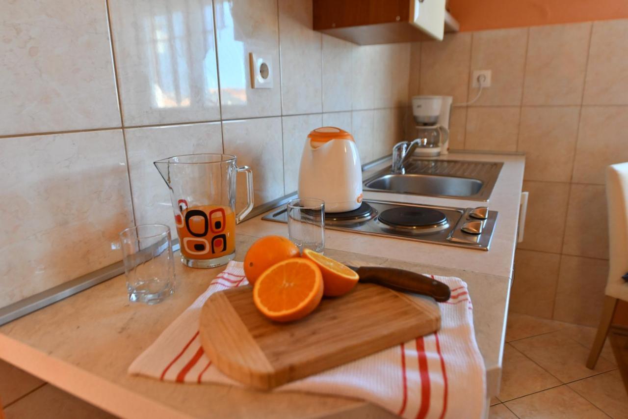 Apartments Villa Miranda Vodice Buitenkant foto