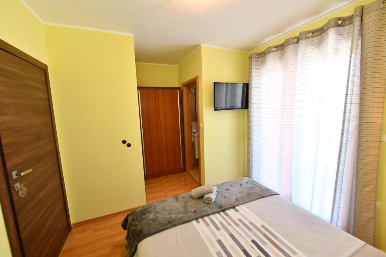 Apartments Villa Miranda Vodice Buitenkant foto