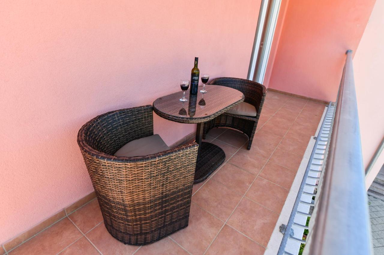 Apartments Villa Miranda Vodice Buitenkant foto