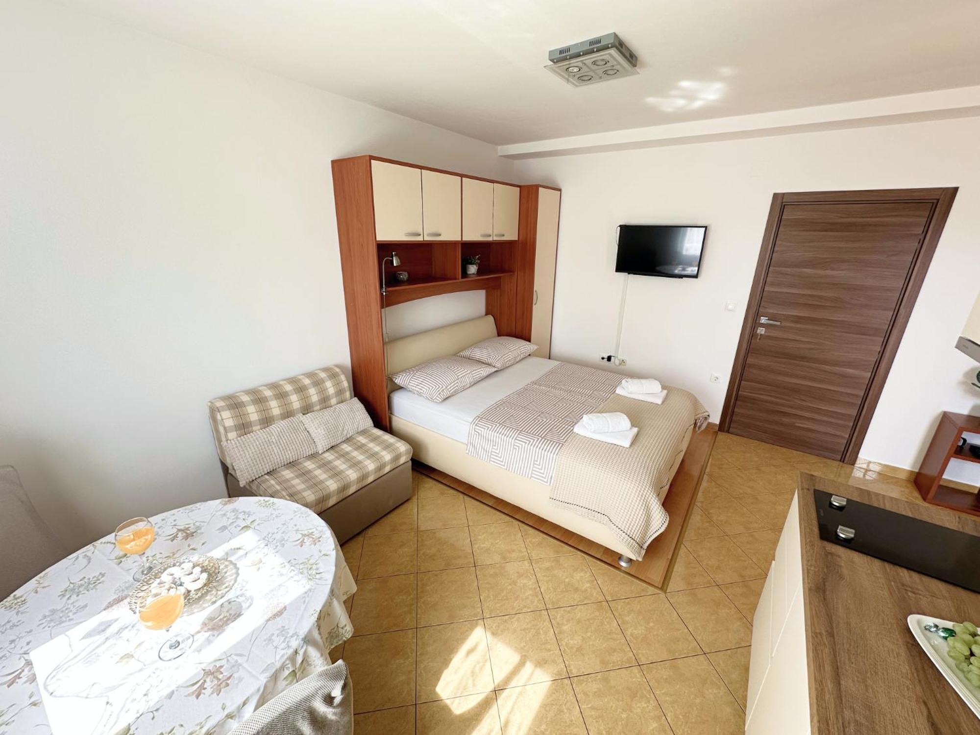 Apartments Villa Miranda Vodice Buitenkant foto