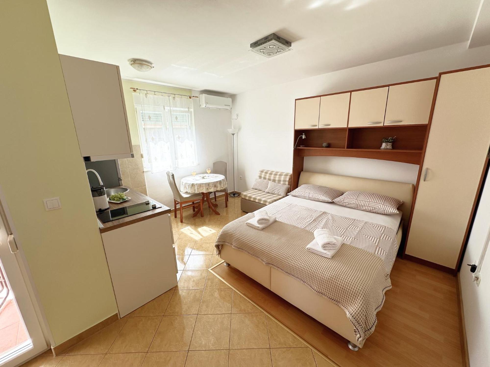 Apartments Villa Miranda Vodice Buitenkant foto