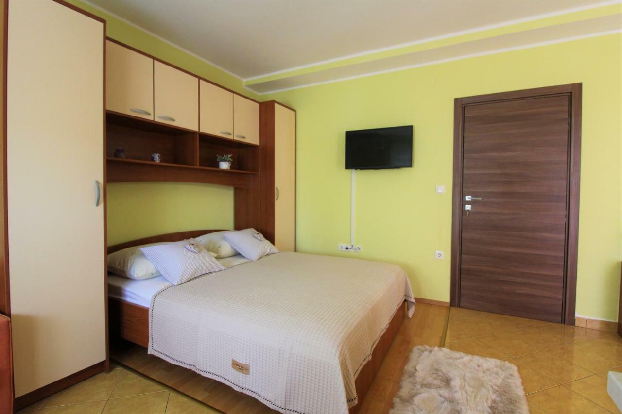 Apartments Villa Miranda Vodice Buitenkant foto